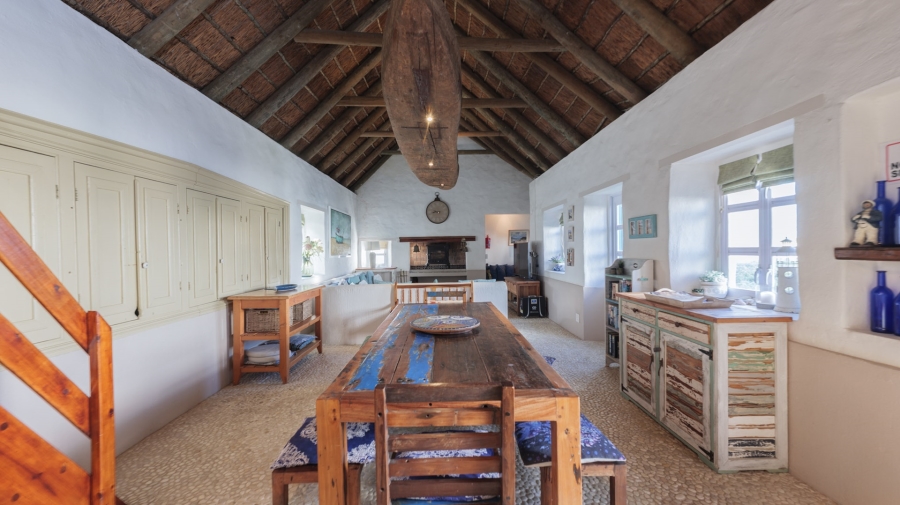 4 Bedroom Property for Sale in Struisbaai Western Cape